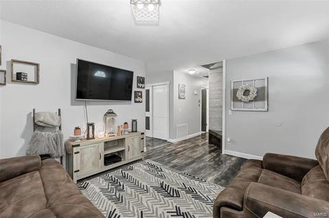 1905 Springhill Dr, O'fallon, MO 63366 photo 5