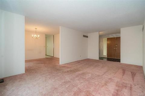 6 Balero Ct, Ballwin, MO 63011 photo 3