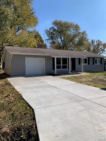 10 S Perry Cir, O'fallon, MO 63366 photo 2