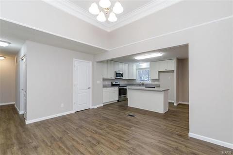 217 Cool Mdws, Ballwin, MO 63011 photo 4