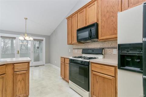 1168 Villa Flora Dr, O'fallon, MO 63366 photo 12