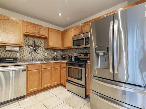 901 Danton Ct, Ballwin, MO 63011 photo 7