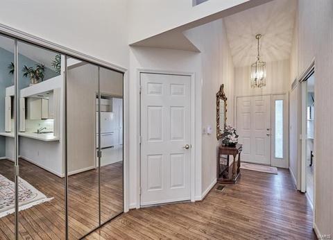 120 Baxter Heights Ct, Manchester, MO 63011 photo 3