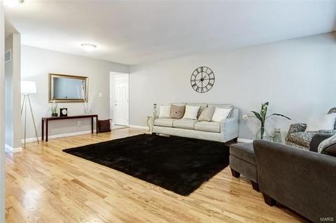 504 Arborwood, Ballwin, MO 63021 photo 6