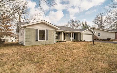658 Tanglewilde Dr, Ballwin, MO 63011 photo 3