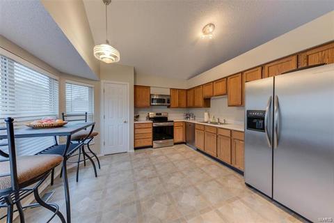 13 Doubletree Ct, Saint Charles, MO 63303 photo 9