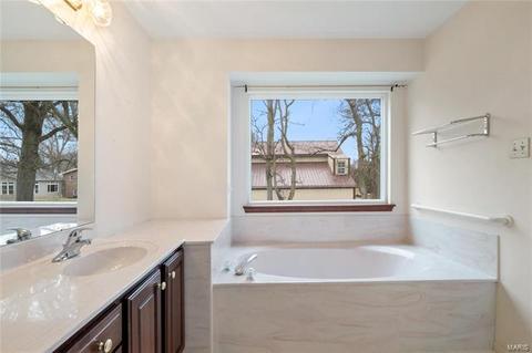 1753 Forest Trace Dr, O'fallon, MO 63368 photo 13