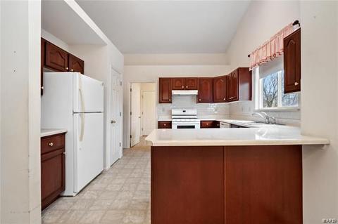 1753 Forest Trace Dr, O'fallon, MO 63368 photo 7