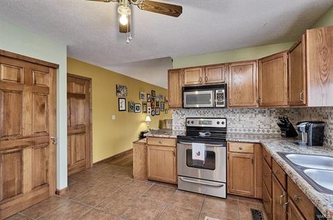 5200 Roanoke Dr, Weldon Spring, MO 63304 photo 30