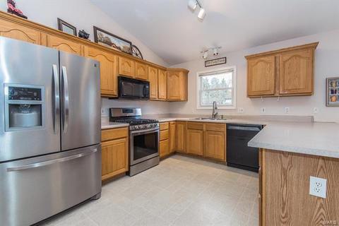 59 Plackemeier Dr, O'fallon, MO 63366 photo 8