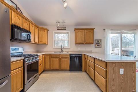 59 Plackemeier Dr, O'fallon, MO 63366 photo 9