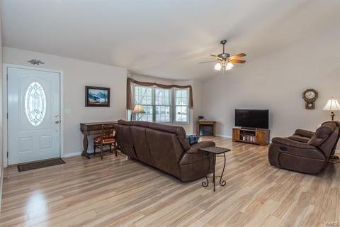 59 Plackemeier Dr, O'fallon, MO 63366 photo 3