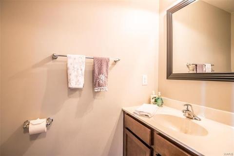 1311 Commons Cir, Saint Charles, MO 63304 photo 26