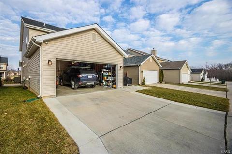 1311 Commons Cir, Saint Charles, MO 63304 photo 69