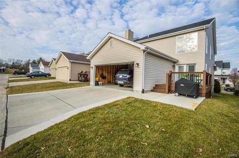 1311 Commons Cir, Saint Charles, MO 63304 photo 70