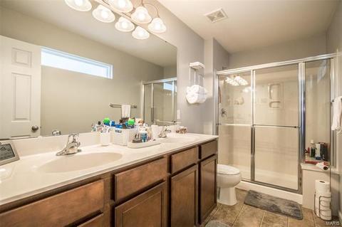 1311 Commons Cir, Saint Charles, MO 63304 photo 33