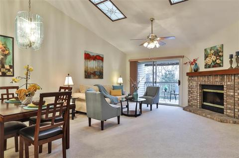 816 Woodside Trails Dr, Ballwin, MO 63021 photo 2