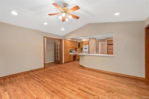 11152 Apache Trl, Saint Louis, MO 63146 photo 13