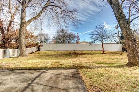 588 Fieldstone Ln, Ballwin, MO 63011 photo 43