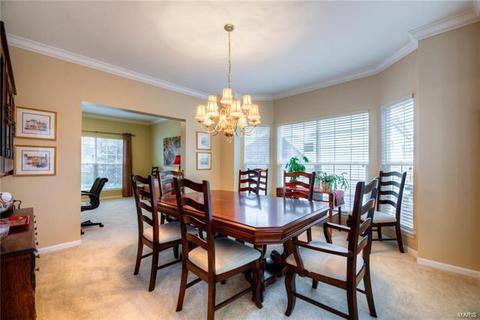 817 Castle Ridge Ct, Ballwin, MO 63021 photo 9