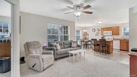 513 Bramblett Hls, O'fallon, MO 63366 photo 4