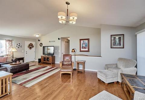 105 Royallbrook Ln, O'fallon, MO 63368 photo 11