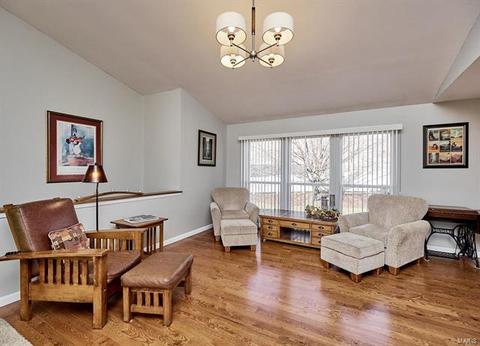 105 Royallbrook Ln, O'fallon, MO 63368 photo 10