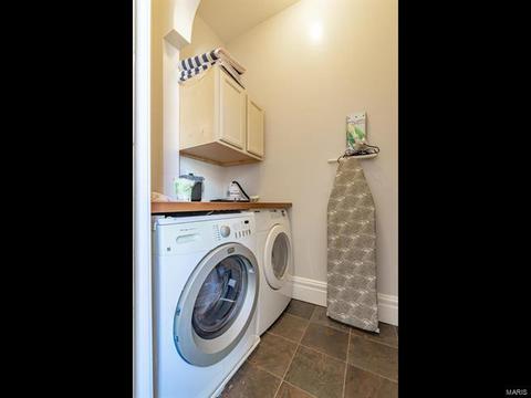 2704 S Compton, Saint Louis, MO 63118 photo 16