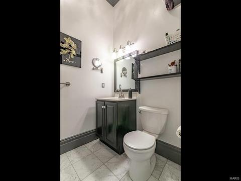 2704 S Compton, Saint Louis, MO 63118 photo 22