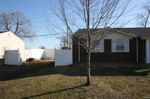 1712 Springhill Dr, O'fallon, MO 63366 photo 5