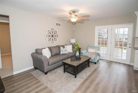 271 Aspen Vlg, Ballwin, MO 63021 photo 15