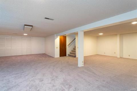 325 Algonquin Dr, Ballwin, MO 63011 photo 18