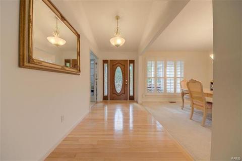 206 Chestnut Hill Dr, O'fallon, MO 63368 photo 3