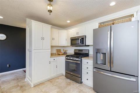 1205 Cypress Dr, O'fallon, MO 63366 photo 10