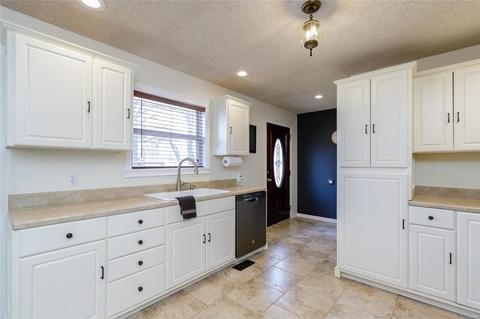 1205 Cypress Dr, O'fallon, MO 63366 photo 2