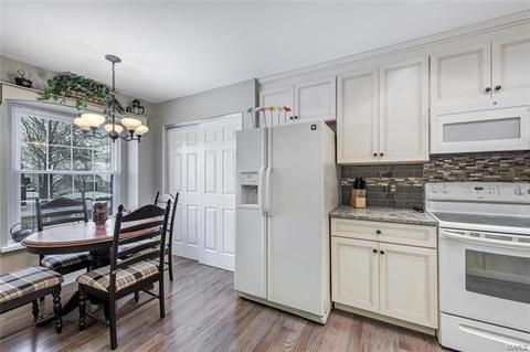 176 Cascade Circle Dr, Ballwin, MO 63021 photo 17