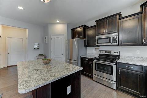 225 Thorn Brook Dr, O'fallon, MO 63366 photo 11