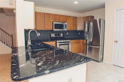 1404 Buckhurst Ct, Ballwin, MO 63021 photo 11