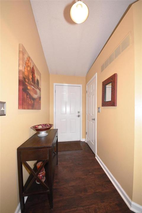 15 Saddleback Ct, O'fallon, MO 63368 photo 2