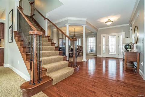 148 Barker Ln, Ballwin, MO 63021 photo 6
