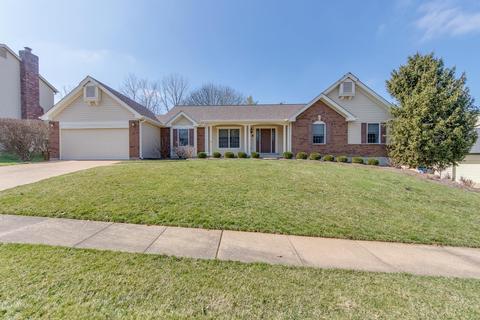 411 Redwood Forest Dr, Ballwin, MO 63021 photo 1