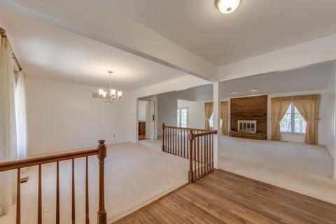 411 Redwood Forest Dr, Ballwin, MO 63021 photo 4
