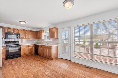 652 Hawk Run Dr, O'fallon, MO 63368 photo 7