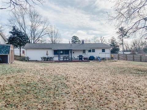 239 E Skyline Dr, Ballwin, MO 63011 photo 3
