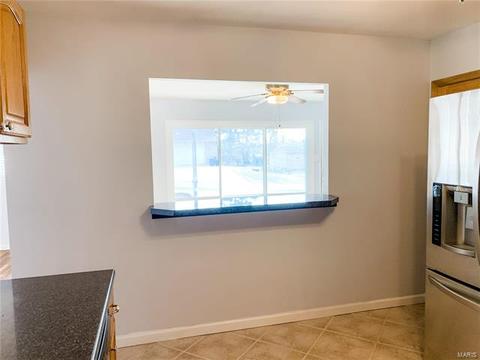 239 E Skyline Dr, Ballwin, MO 63011 photo 10