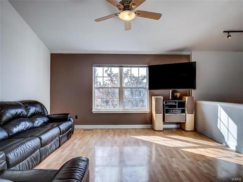 623 Longhorn Dr, O'fallon, MO 63368 photo 5