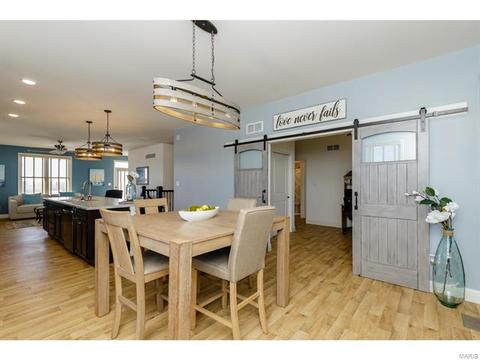102 Kilderkin Pl, Saint Charles, MO 63301 photo 4