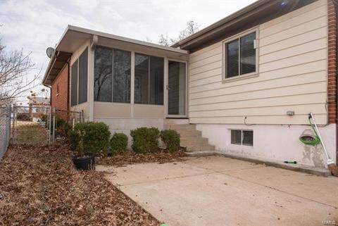 8385 Lonkar Dr, Saint Louis, MO 63123 photo 21