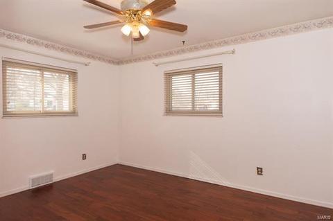 8385 Lonkar Dr, Saint Louis, MO 63123 photo 12