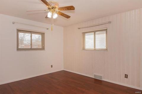 8385 Lonkar Dr, Saint Louis, MO 63123 photo 13